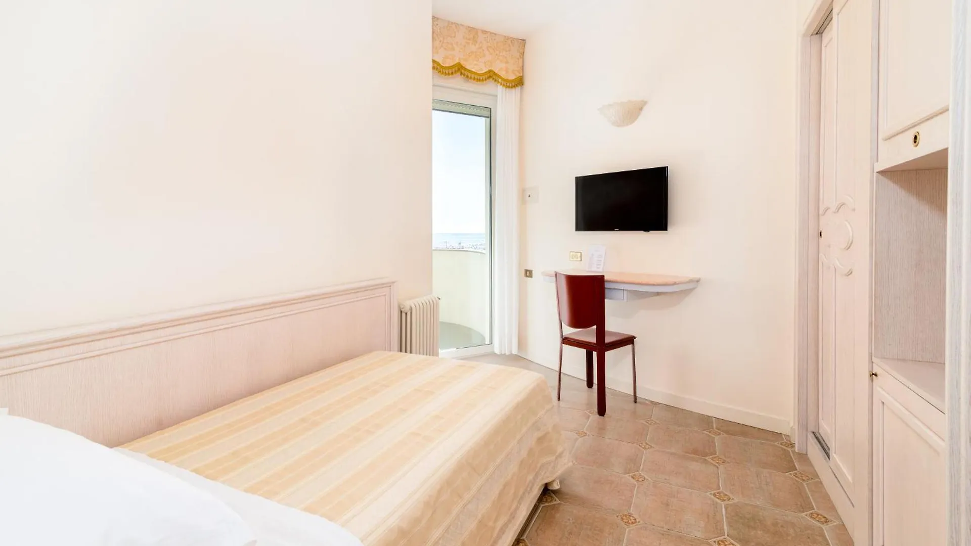 Universal Hotel Cervia Italy