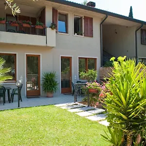 https://casa-facchinetti-yellow-apartment.hotelinveneto.com