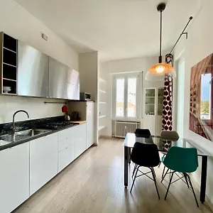 https://piazzale-susa-bright-flat-con-veranda.it-lombardy.com